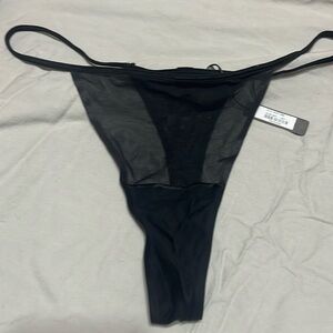 Skims Black “Mesh” G-string Thongs - Size: Large - NWT